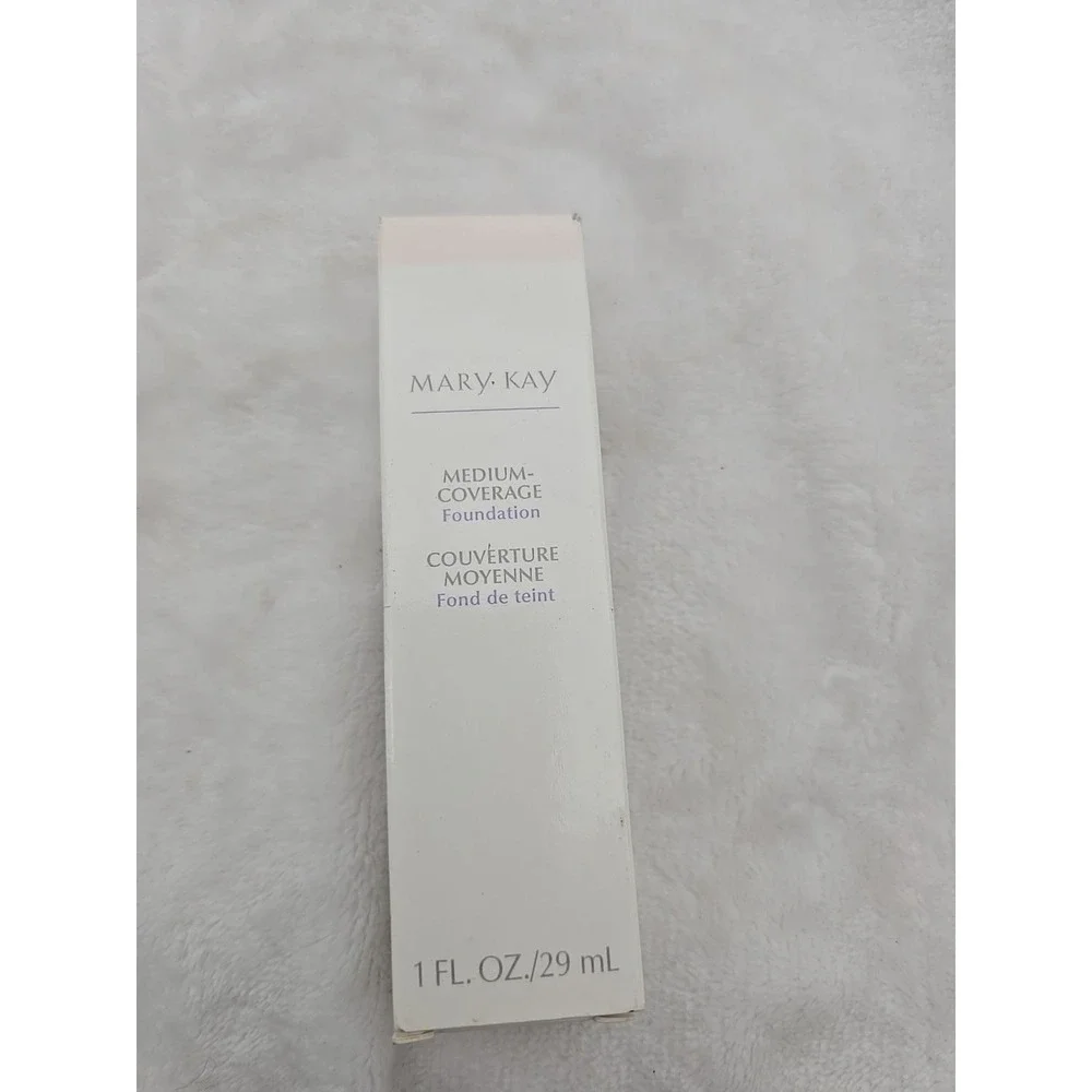Mary‎ Kay Medium Coverage Foundation Ivory 202 Normal/Oily   NIB